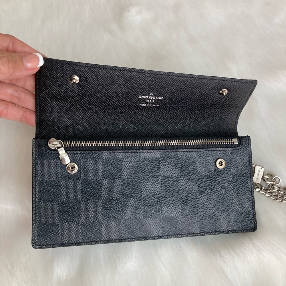 Chain Wallet amazing Condition. - Picture 11 of 15